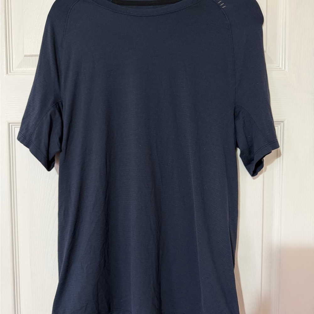 Mens Lululemon Navy blue T-shirt